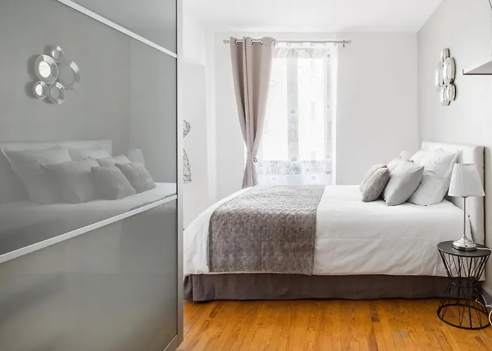 L'authentik, Charme Et Confort En Vieille Apartament *